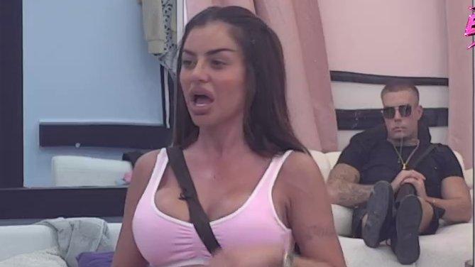 Sanja ima selektivnu amneziju! Naprasno zaboravila šta je pisala Marku, demantuje da ga je molila da budu u kr*s šemi (VIDEO)