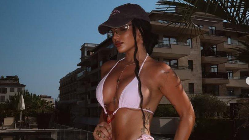 PEH ZA PEHOM! Džehva otišla na luks destinaciju, pa je izujedale bube i cela izgorela, a onda procurila prepiska sa mamom Gocom, evo šta joj je rekla! (FOTO)
