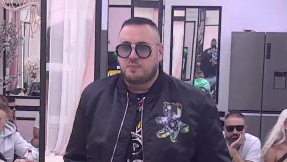 Plašim se da je ne izgubim: Car šokirao sam sebe što nije napravio katastrofu od veze s Aneli, ona ga izludela! (VIDEO)