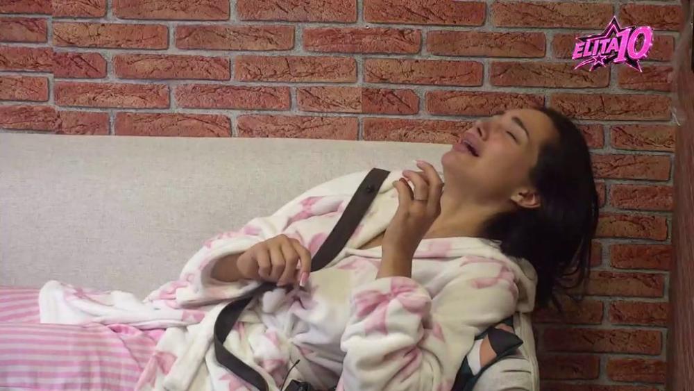 Ovde nemam prijatelje, fali mi moj krevet... Laura kuka i nariče, Dača pokušava da je dozove pameti (VIDEO)