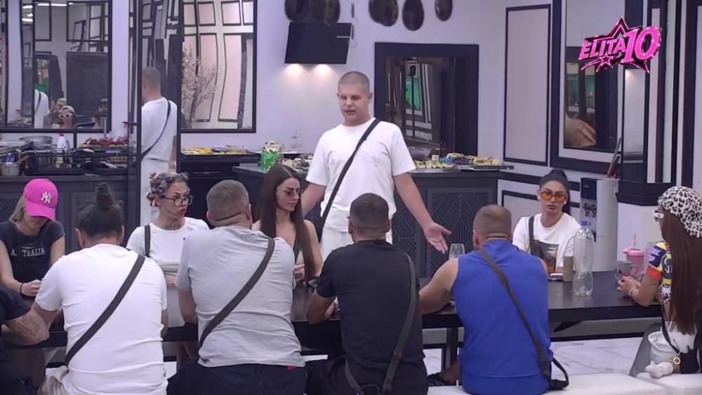 Čuo sam da je radila kao ESKORT DAMA, moj drug ju je platio! Karlo otkrio detalje burne prošlosti Glorije Jelovac, ona povikala: Ko je taj? (VIDEO)