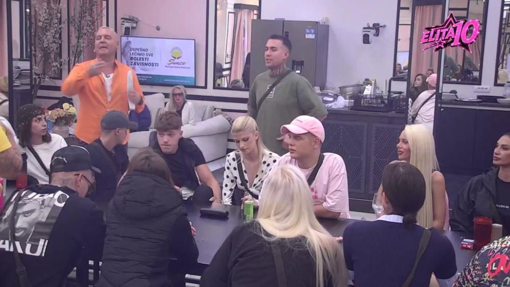 On kalkuliše... Matora optužila Mateju da srozava Vanju time što ne želi da je nazove devojkom! On dao sve od sebe da se opere! (VIDEO)