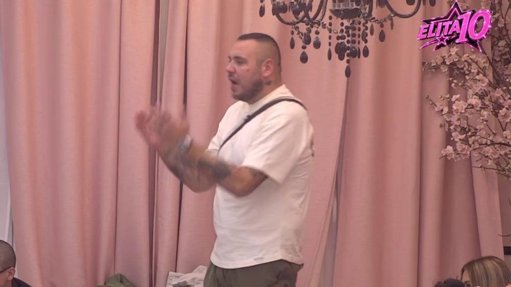 Haos u Eliti: Caru zasmetao Anelin odgovor i peckanje Đukića, izvređao je kao nikad! (VIDEO)