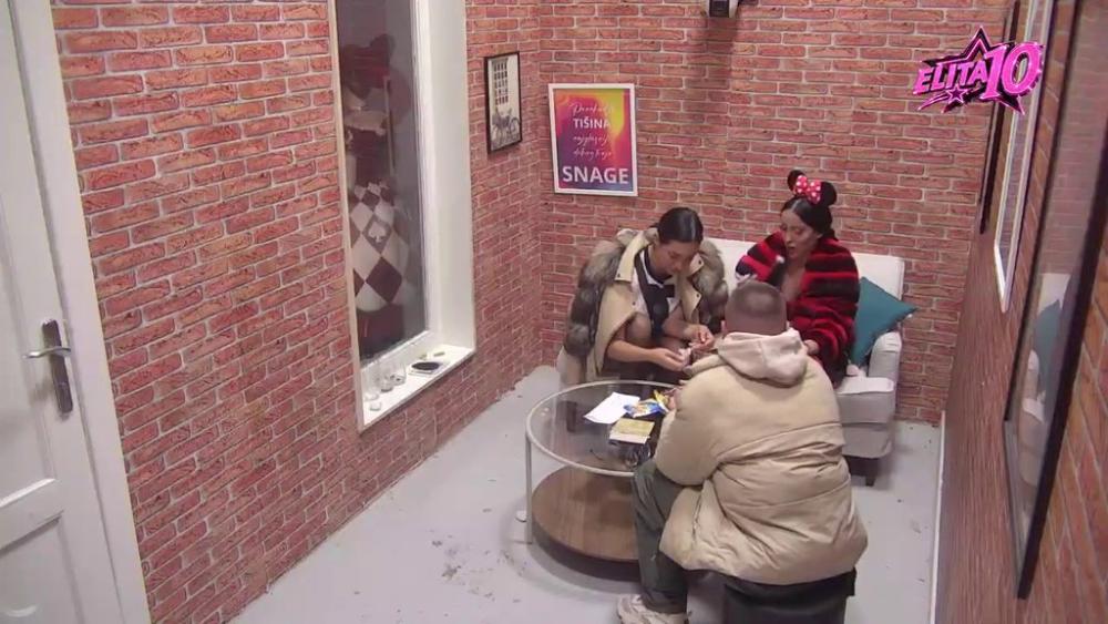 Ostaviće ga devojka: Poršelina ne krije koliko joj je drago što su Karića pogodili gde je slab, pa Dača isterao sve na čistac (VIDEO)
