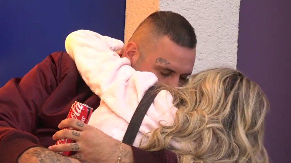 Posle svađe - sve je slađe! Aneli sela kod Cara u krilo posle rasprave, ipak će pronaći zajednički jezik?! (VIDEO)