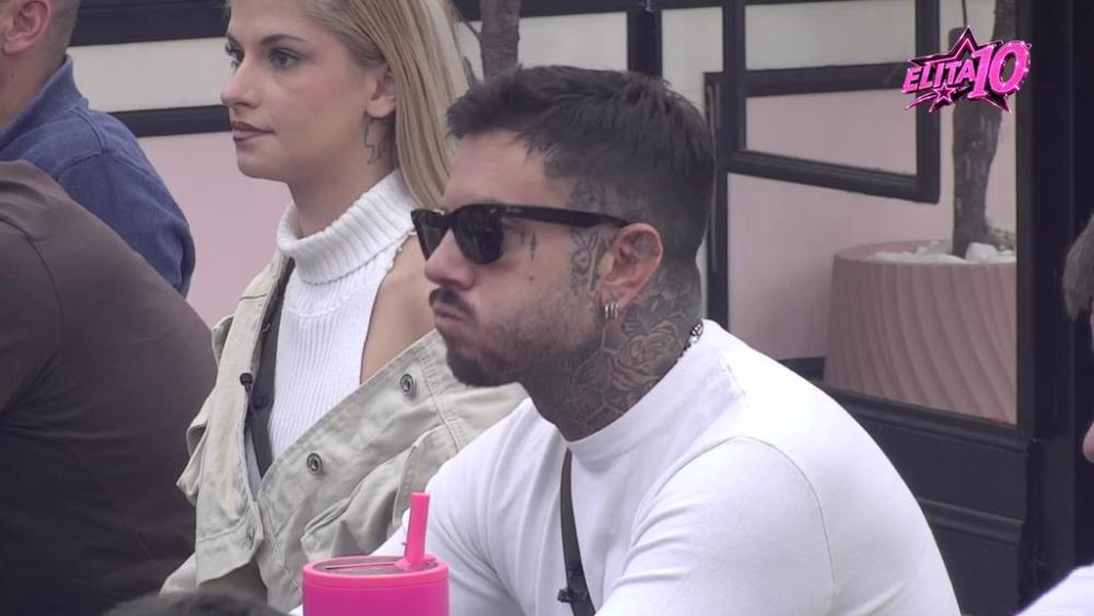 Au, kakvo rešetanje Sanje Grujić! Đukića uništila kao nikad niko: Za svaku devojku je blam koja se upusti sa tobom u druženje, odnos ili vezu! (VIDEO)