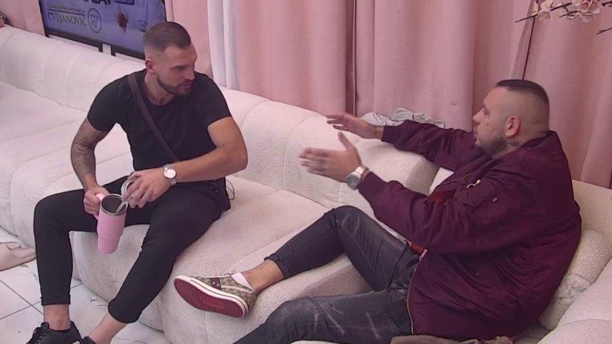 Sad je sve jasno! Osmakčić u šiframa ispitao Cara o čuvenom pozivu i Anđeli Đuričić: Zašto onda nisi tamo gde treba da budeš (VIDEO)