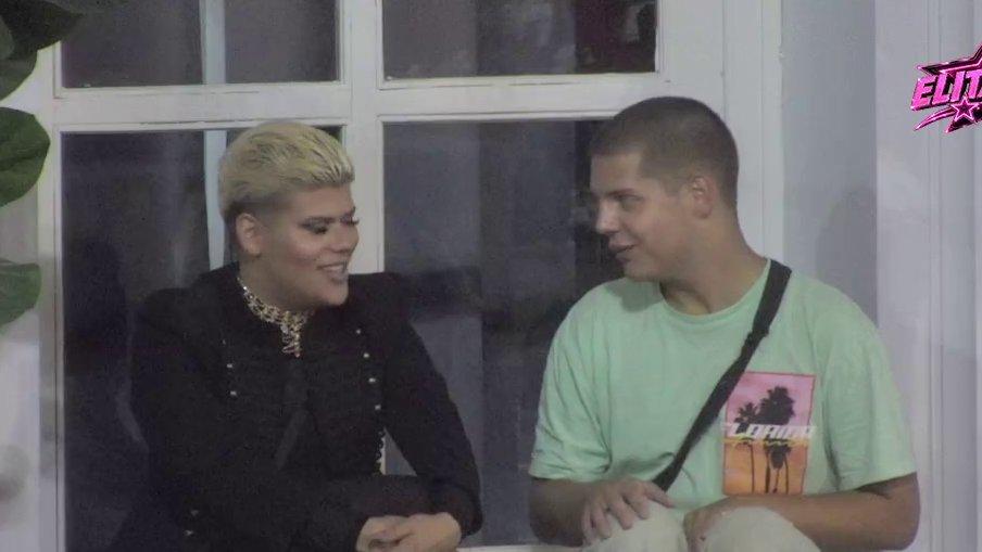 Karlo i Uroš stavili karte na sto! Karlo je odlučan da osvoji Uroša, on mu se poverio: Mene se porodica odrekla, plašim se da nije vredno! Uvek sam bio u tajnim vezama (VIDEO)