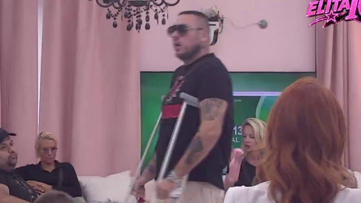 Ovo je zatišje pred buru: Mahir misli da između Cara i Janjuša ključa, Filip zaurlao zbog Aneli: Ustaje ona i mlati, a zna da mi to smeta (VIDEO)