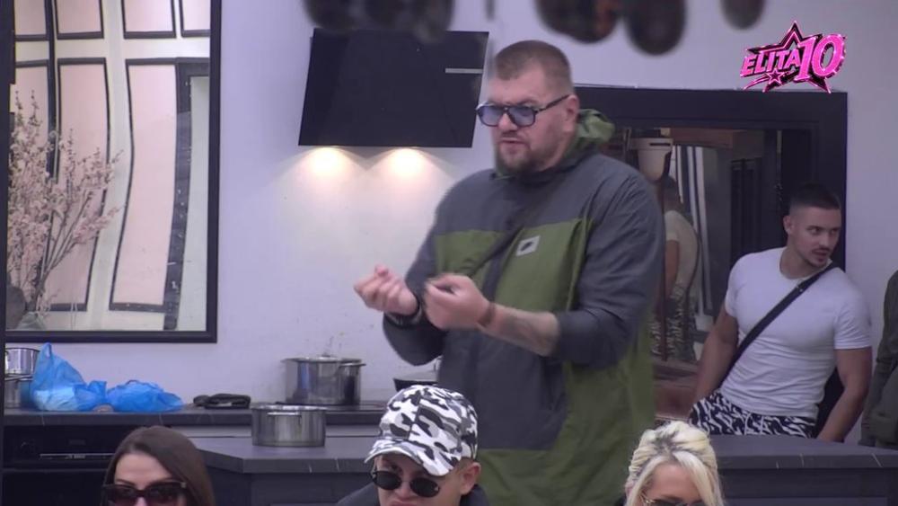 Janjuš šišti kao ekspres lonac: Mateja bukvalno napravio sprdnju od provedene noći sa Sandrom, drama trese Belu kuću! (VIDEO)