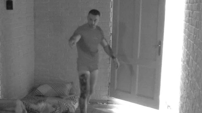 Uroš napao Stefanovića, iako se Marko njemu i Sanji nije obratio, on zaurlao na njega: Ti si došao da joj pomogneš debilko?! (VIDEO)