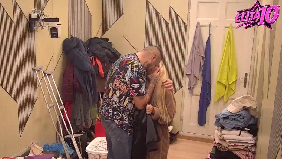 Dižu joj tenziju pre žurke! Uroš došao da provocira Aneli, Car joj poručio: Nemoj da bude frke večeraš (VIDEO)