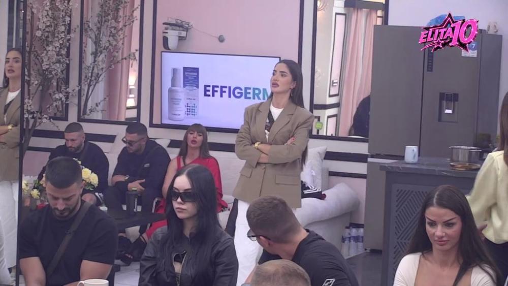 DOSTOJANSTVENI! Karić prvi ustupio mesto Anđeli, nije htela da sedne kraj Cara! Sada je svima SVE JASNO (VIDEO)