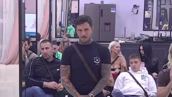 Promenila se zbog iskrene emocije: Đukić postao ljubavni terapeut Cara i Aneli, bez blama im daje savete kako da poboljšaju vezu! (VIDEO)