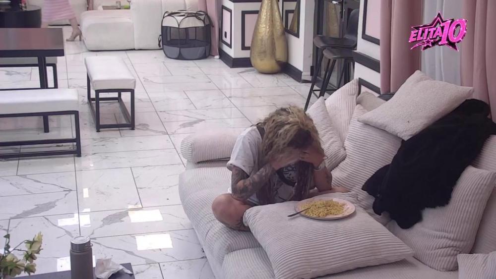Briznula u plač! Biljana Čavlin se ne oporavlja od poniženja koje joj je priredio Mali Velja! (VIDEO)