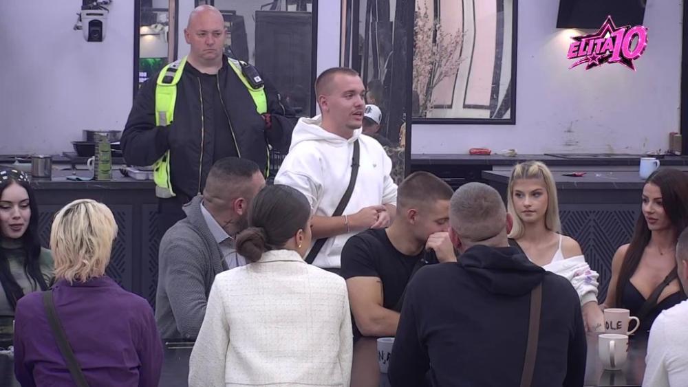 Brutalno rešetanje! Dača demolirao Anđelu i Cara, isprozivao ih kao niko i tenziju doveo do vrhunca! (VIDEO)