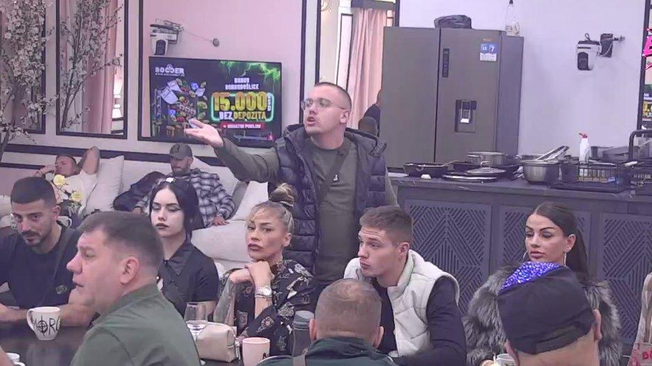 Dačo bez zadrške udario Caru na muškost:  Ona sve radi namerno, ti je ispod jorgana pitaš da li je više volela Janjuša (VIDEO)