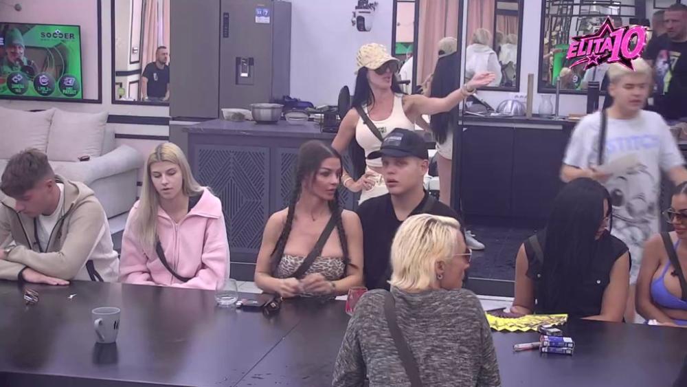 Dočekala svojih pet minuta: Poršelina skočila kao oparena kako bi oplela po odnosu Aneli i Cara! (VIDEO)