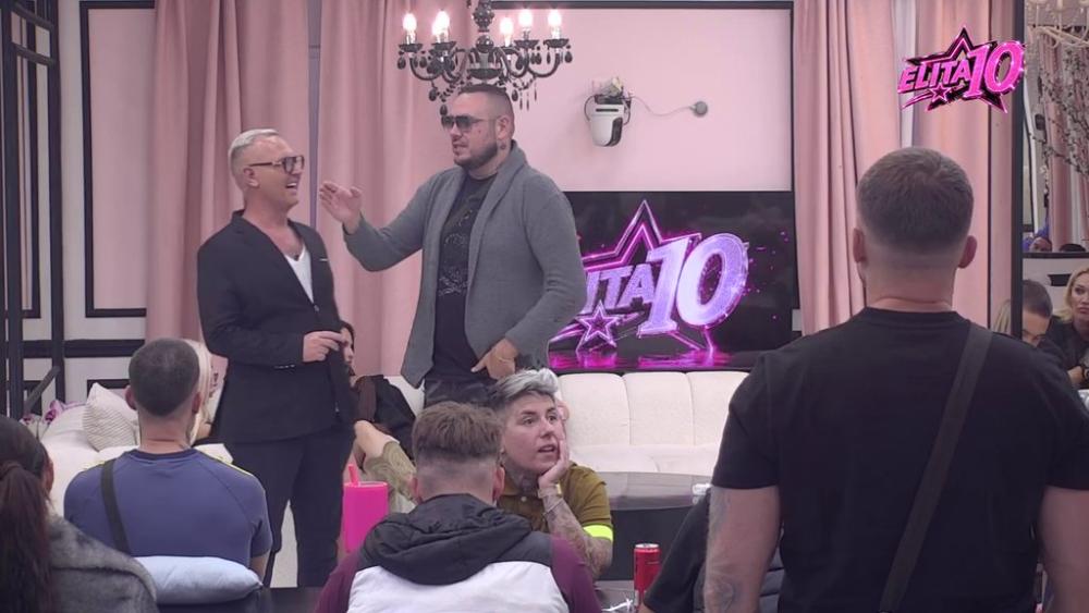 Karić oštro o Anđelinoj odluci: Smatra da je prenaglila u prekidu odnosa sa Carem, ona i dalje stoji pri svom stavu! (VIDEO)