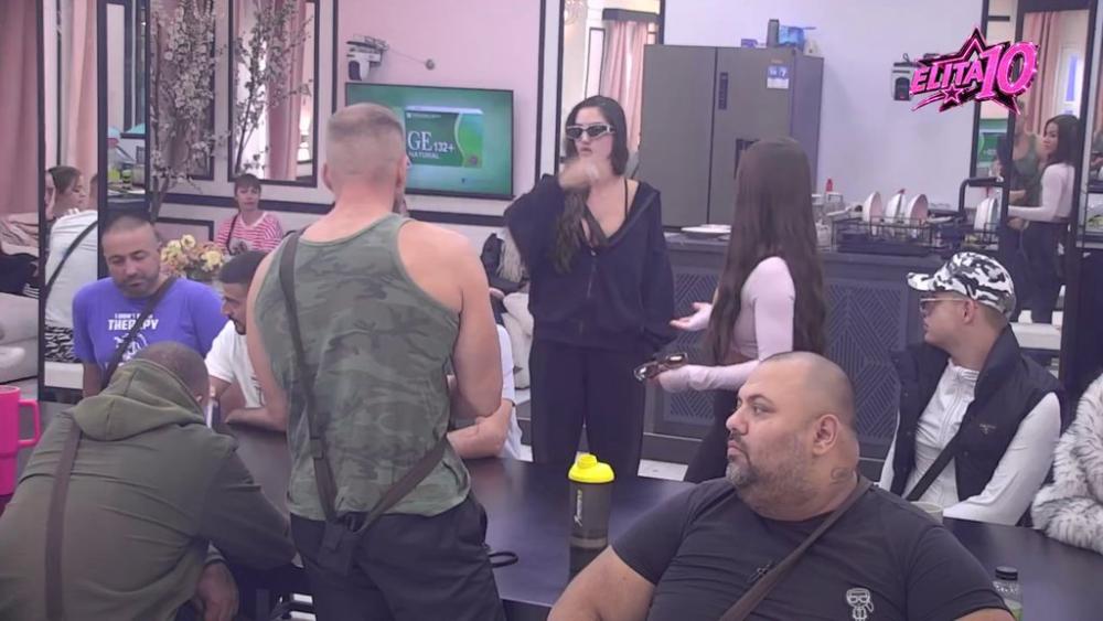 HAOS: Slađana pokazala zube Anđeli, Mahir jer pitao zašto ima potrebu Caru da dokazuje da je Aneli NULA OD ŽENE! (VIDEO)