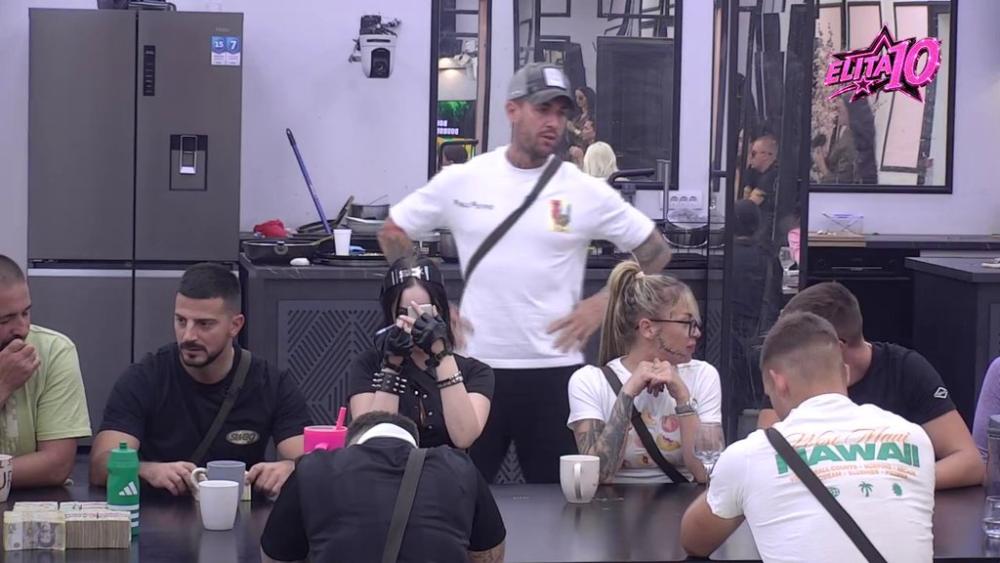 Stavio je na visoko mesto: Mateja svrstao Anđelu među najlukavije takmičare, pa otkrio zbog čega je bivšoj udelio takav epitet! (VIDEO)