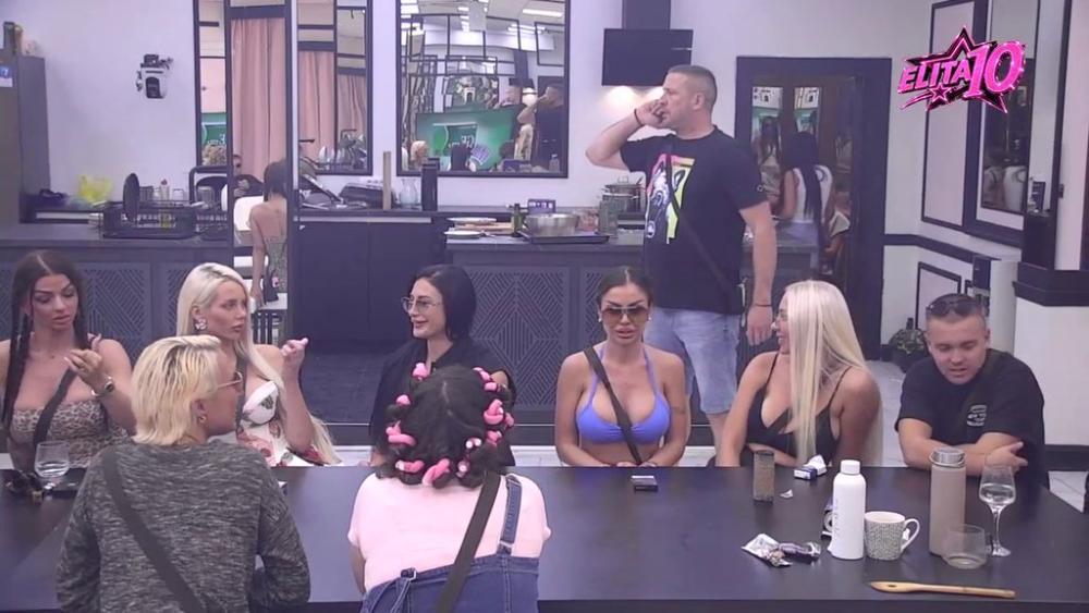 Vinuo ga u nebesa: Nemanja uputio pregršt pohvala na Janjušev račun, pa uputio posebne reči na Anđelin račun! (VIDEO)