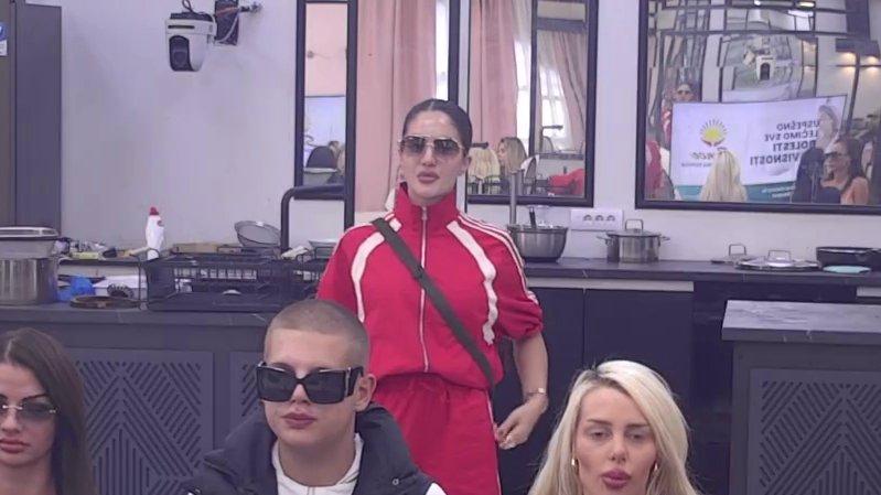 Anđela celu kuću podsetila na ono što je Aneli radila Đukiću: Poigrala se sa njegovim osećanjima (VIDEO)