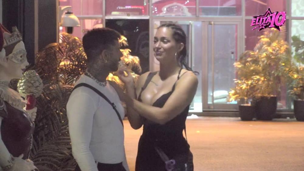 Pala u očaj: Laura briznula u plač jer nema više visija, pa pronašla utehu kod Đukića! (VIDEO)
