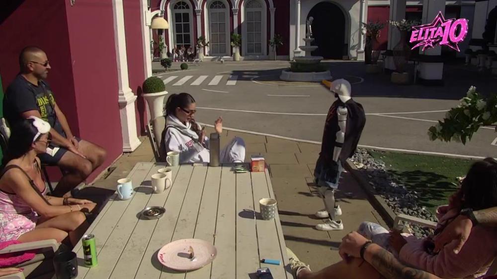 Šok priznanje: Anđela otkrila robotu Toši da nakon Elite želi da stane na ludi kamen (VIDEO)