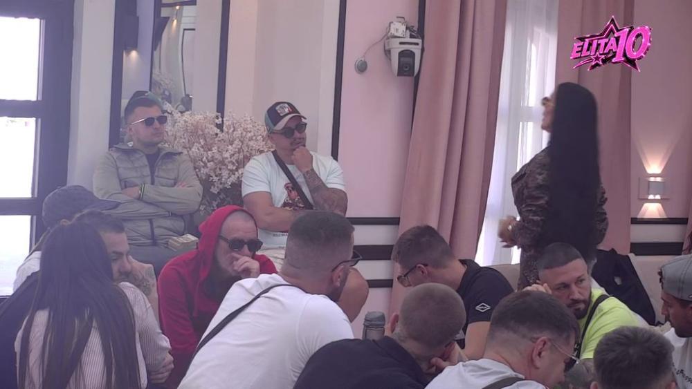 Ti si lud za Anđelom: Poršelina sasula Kariću sve u lice, pa ga pecnula za poruke! (VIDEO)
