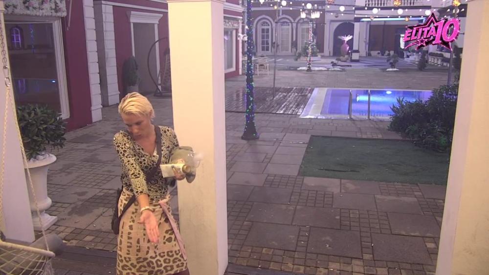 BESNA KAO RIS: Jasenka zapenila na Miljanu jer nije pila kafu sa njom, pa stvorila novu teoriju zavere! (VIDEO)