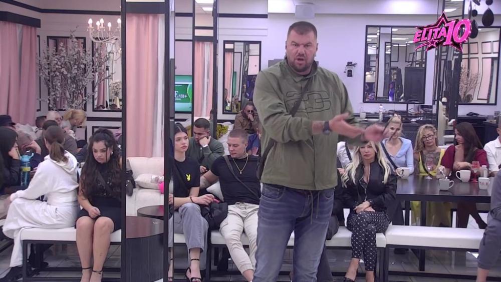 Crv sumnje mu ne da mira: Janjušu istorija druženja Sandre i Mateje izaziva haos u glavi, otkrio da će odsvirati kraj veze sa Obradovićevom ako sazna da su imali nešto! (VIDEO)