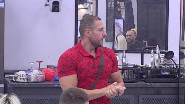 Bude li se ispostavilo kao istina... Mahir priznao da za sad drži Markovu stranu, ali ne piše mu se dobro ukoliko ga uhvati u laži! (VIDEO)