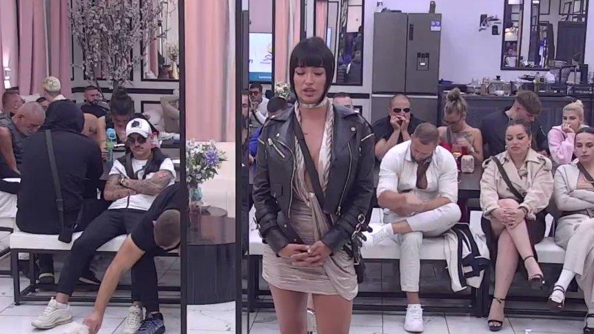Laura postavila na mesto i Đukića i Aneli! Nju oduvala jednom rečju, a njemu poručila: Ti si bio njena krpa (VIDEO)