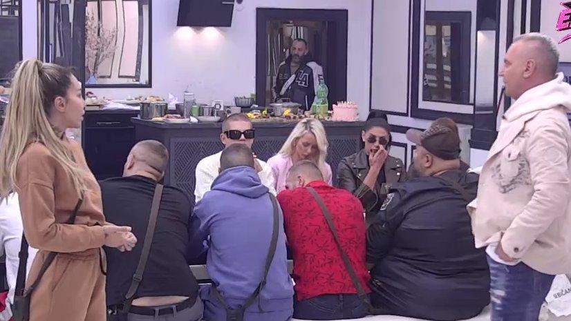 NE ŠTEDI REČI! Aneli oplela po Anđeli: Namerno to radi sa Stefanom, da bi iskomplekisrala Cara (VIDEO)