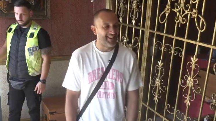 Četristo dinara za Milana Popova: Šopićki otpevao stranu pesmu, pa smislio priču o kašiki i Stoji! (VIDEO)