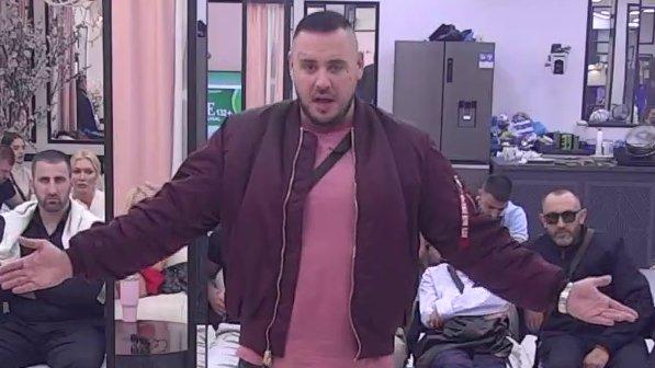 Kada joj je loše, ja sam oslonac, DEBIL! Car misli da Anđela priča nebuloze, nazvao je LOŠIM ČOVEKOM, pa priznao: Jako je jadno i... (VIDEO)