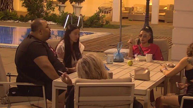 Kakva pljuvačina! Poršelina blati Maju na sva zvona: Vraća joj karma sve, i to SA KAMATOM (VIDEO)