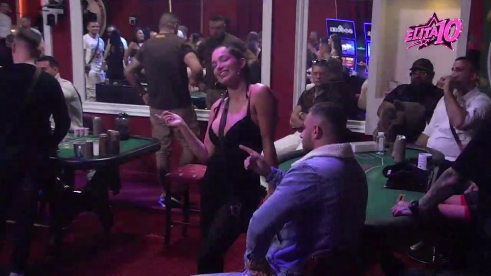 Mislim da nam je šetnja bila dovoljna: Poršelina dala vetar u leđa Lauri da priđe Marku, on je jedim potezom parkirao! (VIDEO)