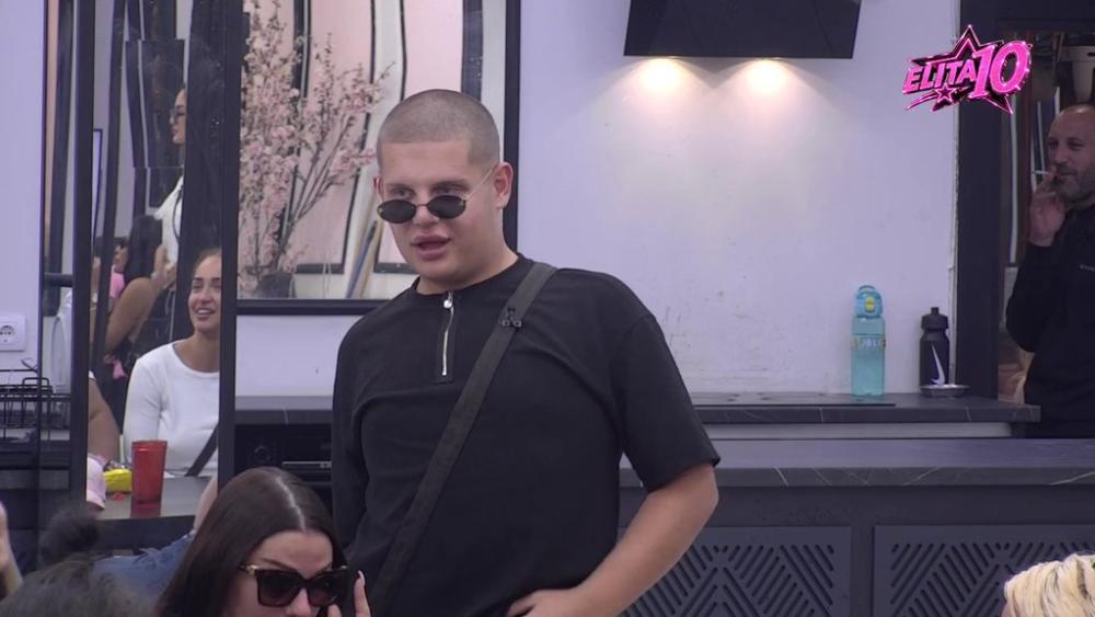 Oglasila se struka: Karlo za ova četiri muškarca sumnja da su gejevi! (VIDEO)
