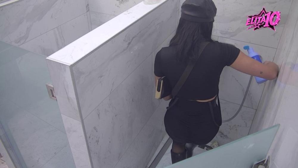 Potpuni karambol: Laura pobacala sve Đukićeve stvari, pa osula paljbu po Biljani (VIDEO)