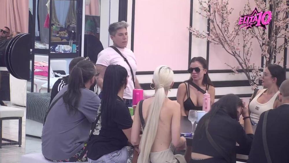 Očitala im bukvicu: Matora ispljunula sve u lice Đukiću i Caru, pa im jednu stvar ozbiljno zamerila! (VIDEO)