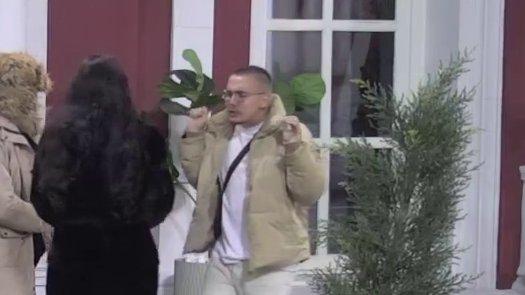 Urnebesno! Pogledajte Dačinu hit imitaciju Bebi Dol! Ona oduševljeno reagovala! (VIDEO)