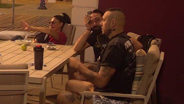 Pažljivo ga slušaju! Car otkrio da ga je majka IZBACILA IZ KUĆE pre godinu dana! (VIDEO)