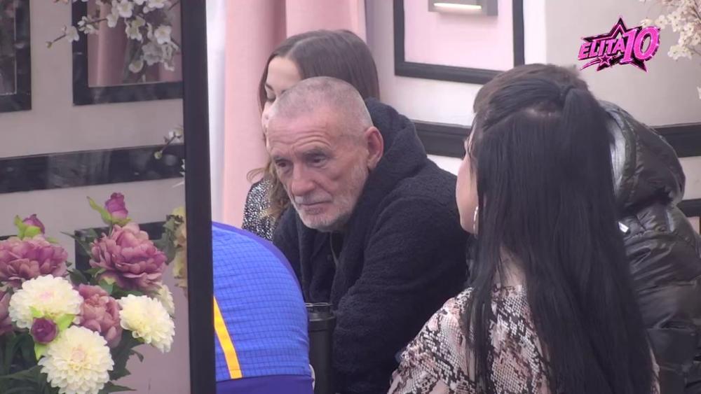 Pomogne im kao pravi starešina: Mića dobio lavinu pohvala, pa se Matora prisetila svega i briznula u plač (VIDEO)