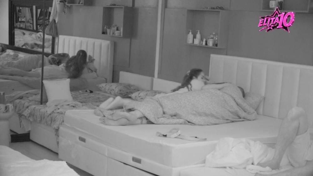 Ne manipuliši sa mnom: Janjuš polako diže ruke od uverenja da će pronači pravu ljubav, Sandra mu ne dozvoljava da zaspi dok ne reše problem! (VIDEO)