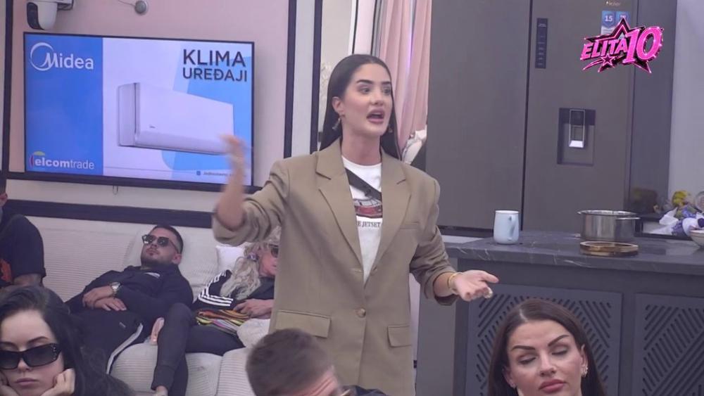 Ja bivšeg poštujem više nego što ćete se vas dvoje poštovati u dva univerzuma! Anđela zarežala na Cara, on je pecnuo tamo gde je najtanja (VIDEO)