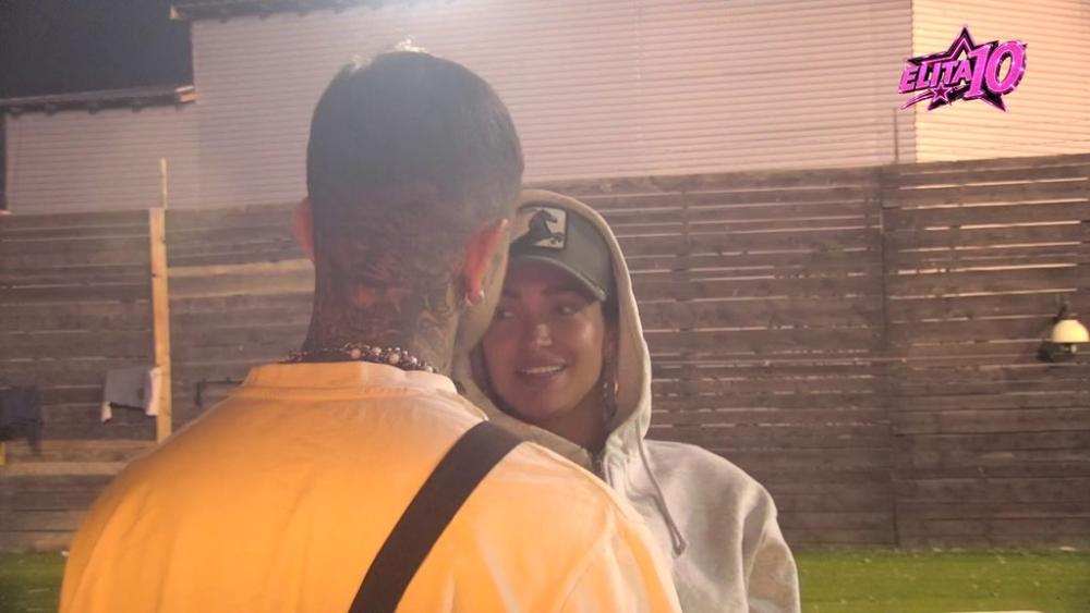 Pašću u trans budeš li sutra... Laura najavila Đukiću pakao, shvatila da rastu šanse za njihovu ljubavnu vezu! (VIDEO)