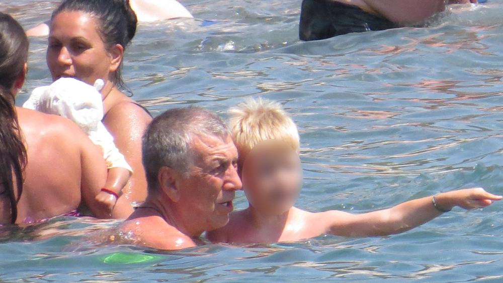 Miljana Kulić plače zbog oca Siniše, svi se zabrinuli za njegovo stanje