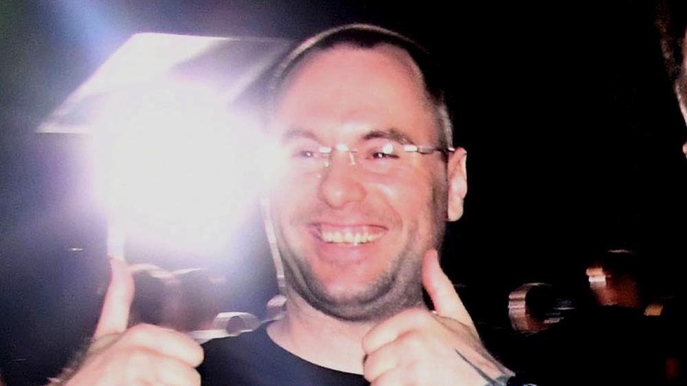 DOSIJE ZVEZDANA SLAVNIĆA JE POZAMAŠAN Taman izašao iz zatvora zbog jednog dela, ponovo zatvoren zbog drugog